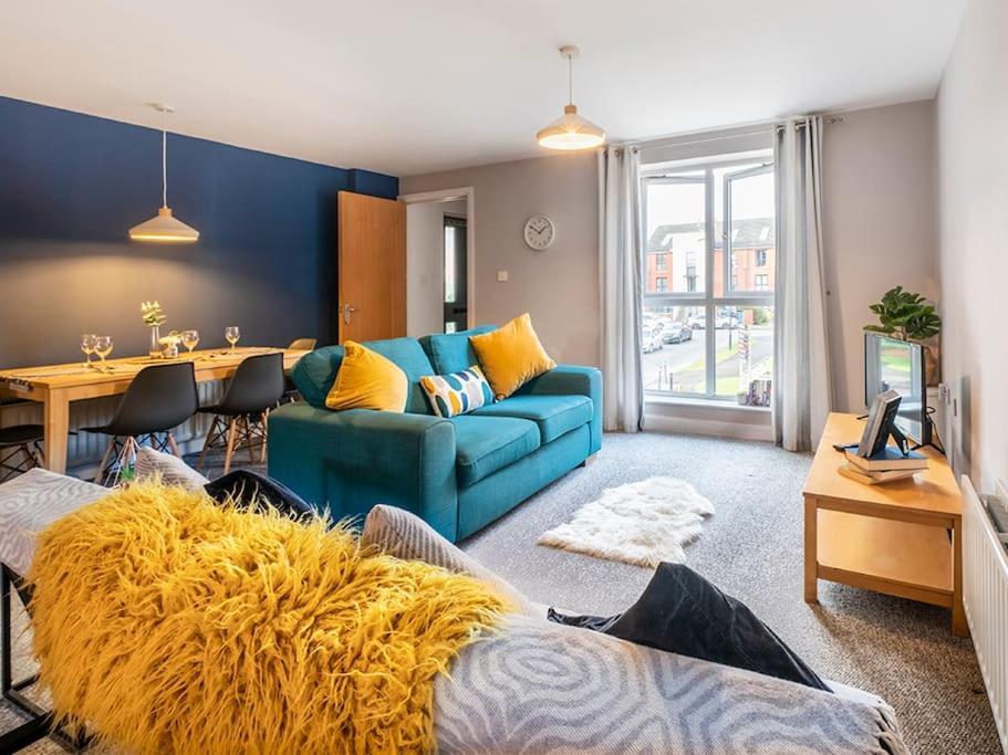 בלפסט Lovely 2 Bedroom Apt At Ormeau Park W/ Free Parking מראה חיצוני תמונה