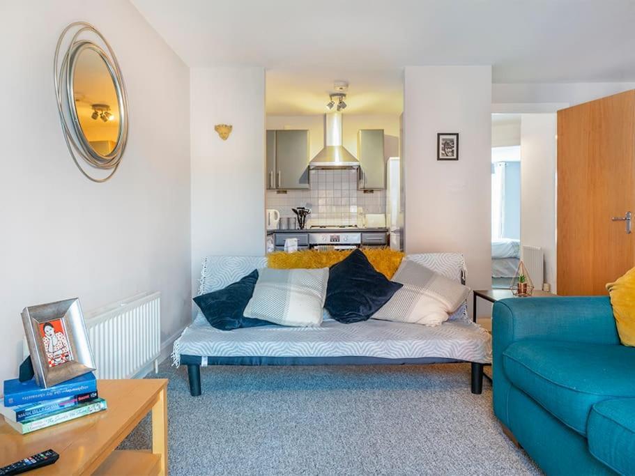 בלפסט Lovely 2 Bedroom Apt At Ormeau Park W/ Free Parking מראה חיצוני תמונה