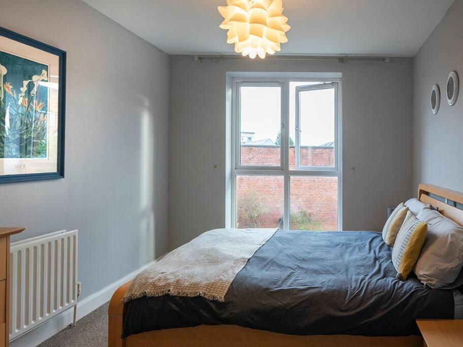 בלפסט Lovely 2 Bedroom Apt At Ormeau Park W/ Free Parking מראה חיצוני תמונה